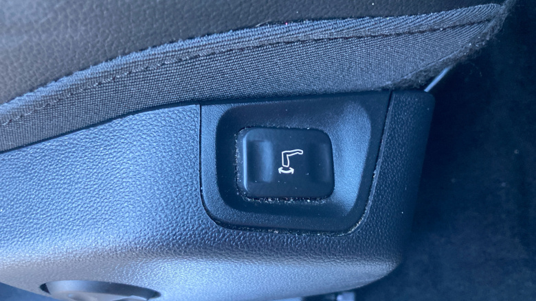 Vauxhall Grandland 1.6 Hybrid GS Line 5dr Auto Hatchback